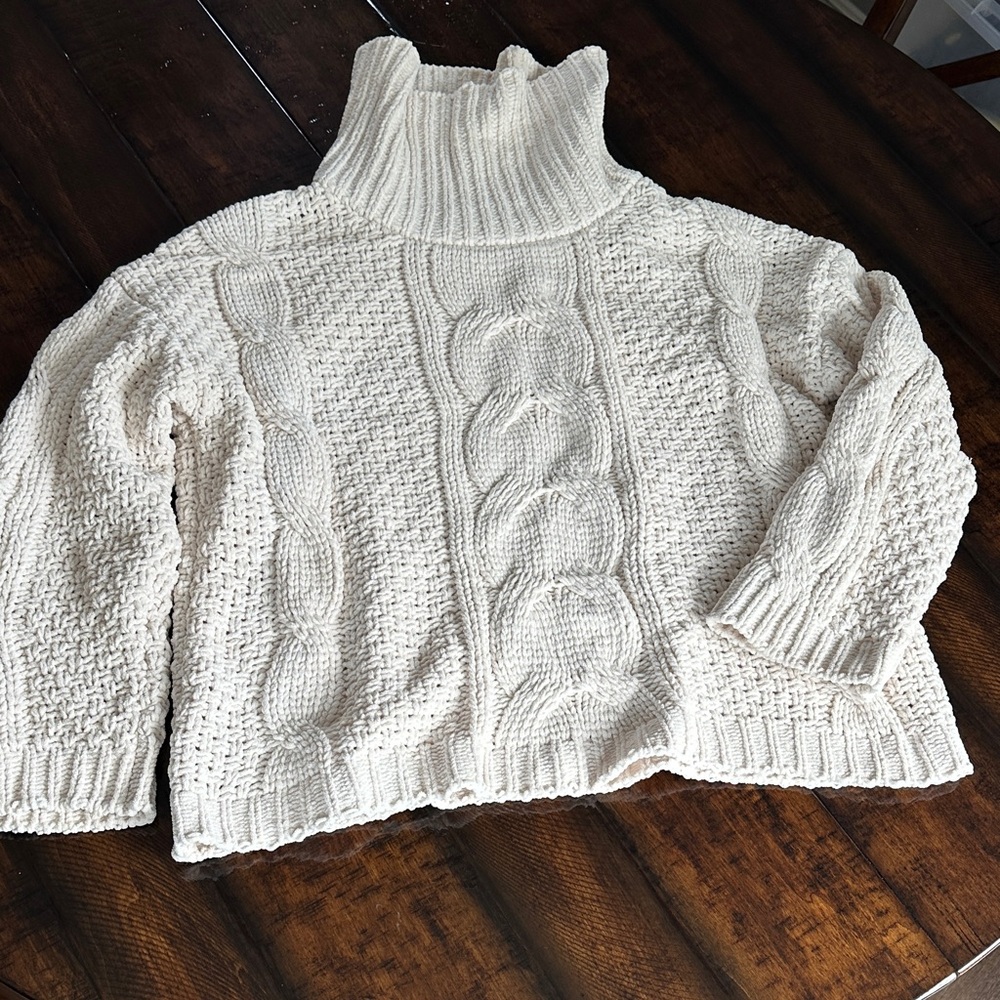 Elegant Cream Turtleneck Sweater
